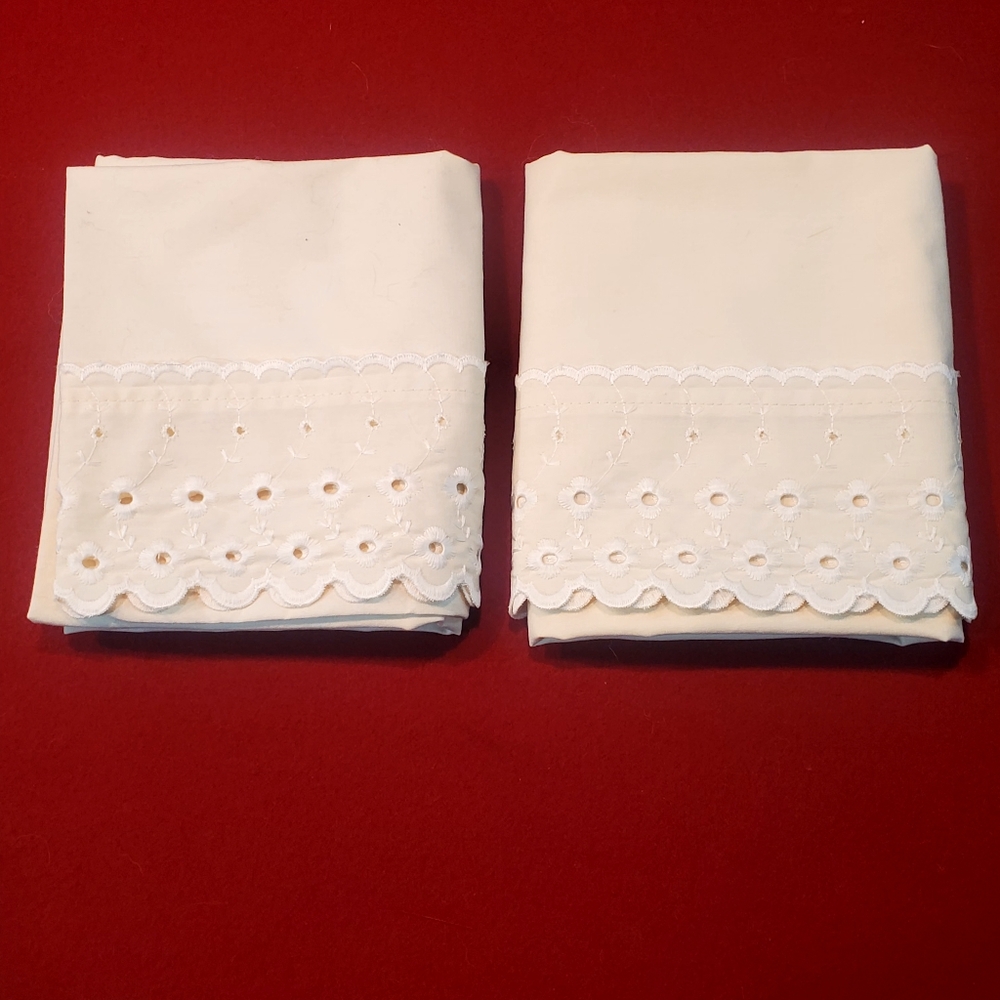 2 Vintage Ivory eyelet pillowcases Made in USA Standard Queen Cottagecore Spring